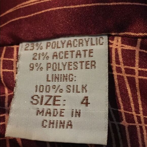 Absolute stunning Walter suit in size 4 - Picture 6 of 8